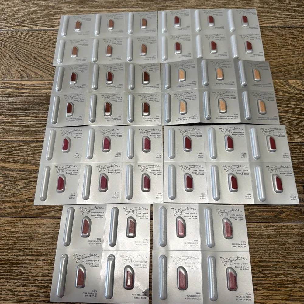 Mary Kay Signature 8 Sheets Creme Lipstick Samples w/Pouch - Discontinued Shades
